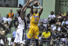 Metros quitan racha de victorias en casa y frenan a los Huracanes