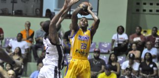 Metros quitan racha de victorias en casa y frenan a los Huracanes