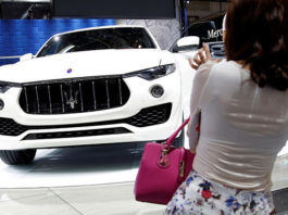 Una familia ofrece a su futura niñera un salario de 129.000 dólares anuales y una vida de ricos