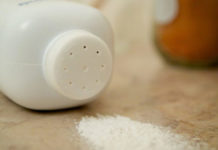 Condenan a Johnson & Johnson a pagar $ 417 millones en demanda por talco