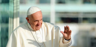 La crisis en Venezuela irrumpe el inicio de la gira del Papa por Colombia