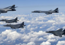 Bombarderos de EEUU volaron frente a la costa de Corea del Norte como una demostración de fuerza