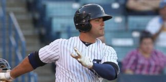 Estrellas anuncian al inicialista Mike Ford como refuerzo