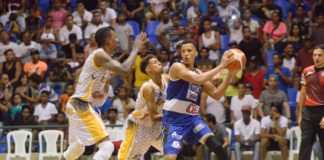 La Cancha inicio con triunfo en baloncesto superior de Moca
