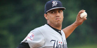 Estrellas anuncian pitcher Néstor Cortés como refuerzo