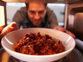 ¿Cuál es la razón científica de que algunos platos sepan mejor al día siguiente?