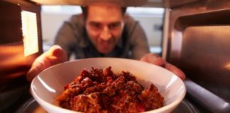 ¿Cuál es la razón científica de que algunos platos sepan mejor al día siguiente?