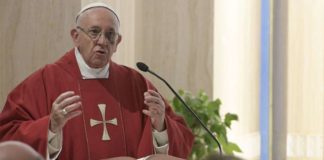 La puerta para llegar a Jesús se abre al reconocerse pecador, asegura el Papa Francisco