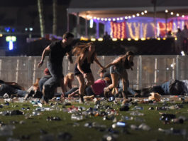 REPORTAN AL MENOS 50 MUERTOS EN LAS VEGAS, POR TIROTEO