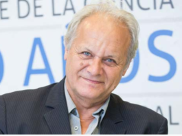 “El universo no es infinito y tiene forma de balón de fútbol”