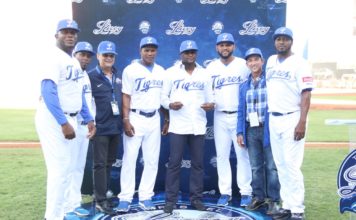 Licey rindió homenaje a Luis Castillo