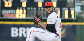 Toros remontan ante el Escogido para segunda victoria