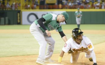 Con defensa y pitcheo Estrellas blanquean a las Águilas