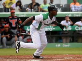 Estrellas se alejan en la cima; vencen a los Toros