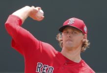 Pitcher Justin Haley repite como importado del Escogido