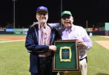 Estrellas reconocen a Matos Berrido