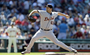 Toros contratan al relevista zurdo Pat McCoy