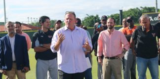 Junta Directiva Toros del Este recibe al dirigente Pat Murphy