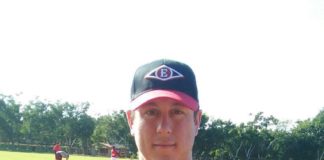 Lanzador Rob Scahill se unió a entrenamientos del Escogido