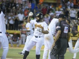Águilas dejan a Toros en el terreno con jonrón de Almonte