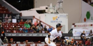 Avelino pega hit ganador en triunfo de los Gigantes sobres los Toros en extrainnings