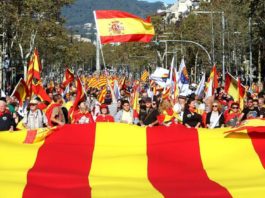 Cientos de miles de personas marchan para respaldar el 155