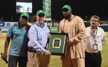 Estrellas reconocen a Vladimir Guerrero por trayectoria en el béisbol