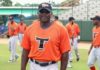 Medias Rojas nombran a Carlos Febles coach de tercera