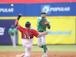 Leones caen ante las Estrellas en el estadio Quisqueya
