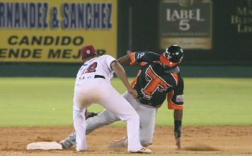 Gigantes propinan quinta derrota en línea a Toros