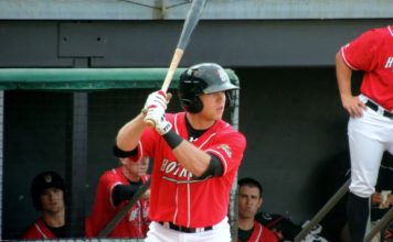 Estrellas contratan a “utility” Grant Kay