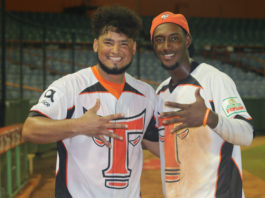 Mateo y Read guían quinta victoria seguida de los Toros