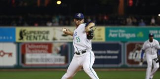 Escogido contrata al relevista Matt Pierpont