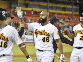 Con doble de Zoilo Almonte, las Águilas dejan tendidos a los Toros
