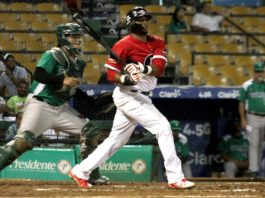 Leones ganan con gran slam de Danny Richard y empatan en cuarto lugar