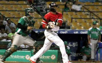 Leones ganan con gran slam de Danny Richard y empatan en cuarto lugar