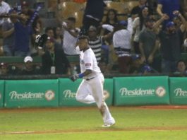 Erick Aybar decide victoria del Licey en el décimo