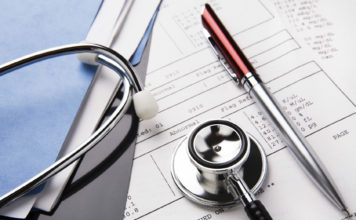 Capacitan para aprobar examen médico en Estados Unidos