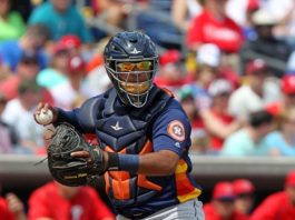 Leones contratan al receptor boricua Roberto Peña