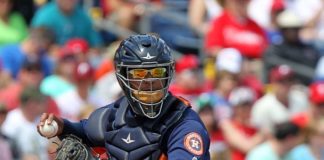 Leones contratan al receptor boricua Roberto Peña