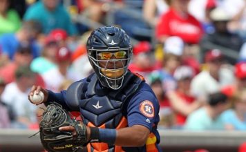 Leones contratan al receptor boricua Roberto Peña