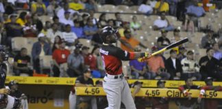 Leones se impusieron a las Águilas con gran ofensiva