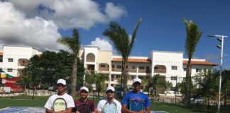 Víctor Estrella inaugura cancha de césped artificial en Punta Cana