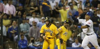 Las Águilas pican delante en la Serie Final al vencer al Licey