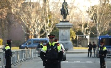Parlamento de Cataluña pospone elección de líder prófugo
