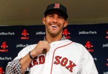 Oficial: J.D. Martínez firma por cinco años con los Medias Rojas de Boston