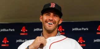 Oficial: J.D. Martínez firma por cinco años con los Medias Rojas de Boston