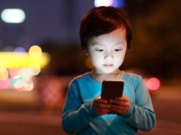 ¿Cuáles son los teléfonos móviles que emiten más radiación y qué puedes hacer al respecto?