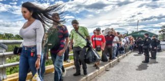 El éxodo masivo de venezolanos desata una crisis humanitaria en la frontera con Colombia