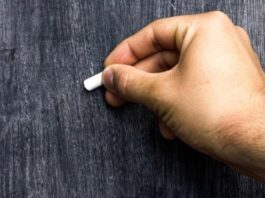 Qué es el «educacionismo», la sutil forma de discriminación que nos marca desde niños